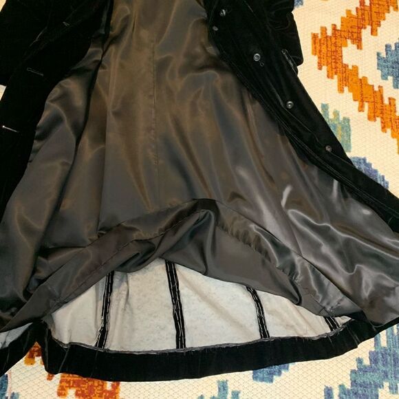Vintage 1920s Black Velvet Opera Coat | Size M - Picture 11 of 12